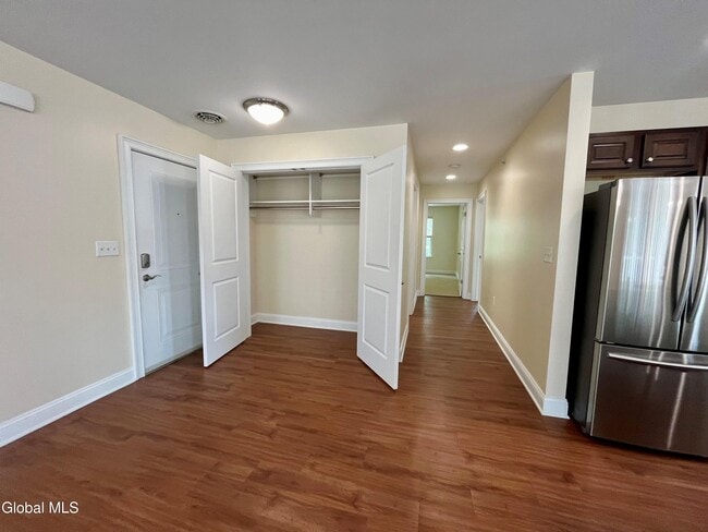 Building Photo - 74 Weibel Ave