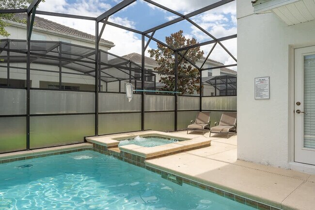 Building Photo - 4702 Sleepy Hollow Dr