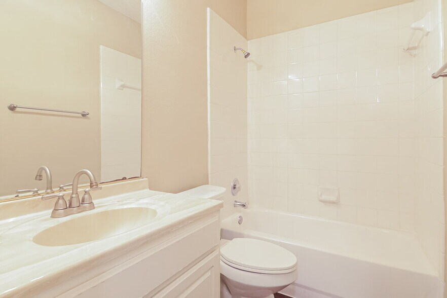 Building Photo - 1619 Marble Falls Dr