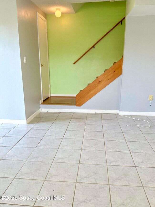 Building Photo - 417 Ibis Ln