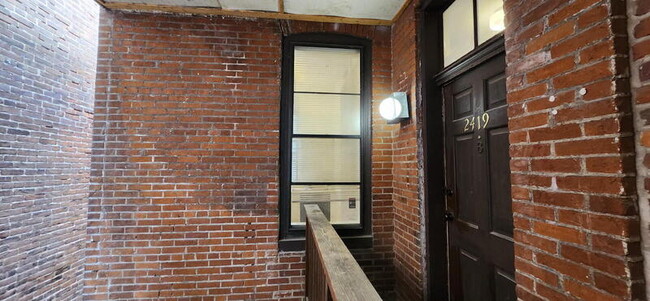 Building Photo - 2419 S 10th St