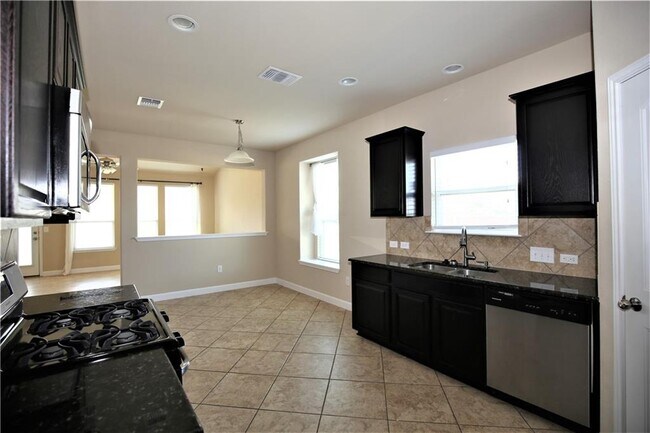 Building Photo - 46 Churchill Farms Dr