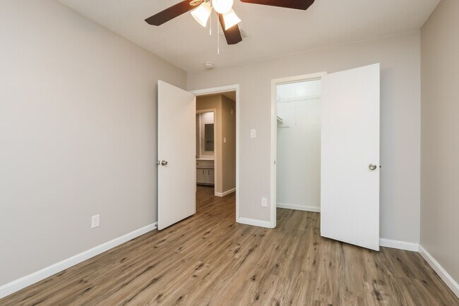 Building Photo - 2210 Dristone Dr