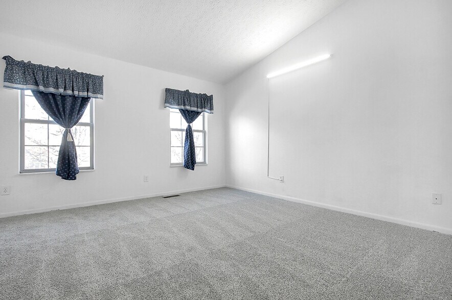 Building Photo - 617 Arden St