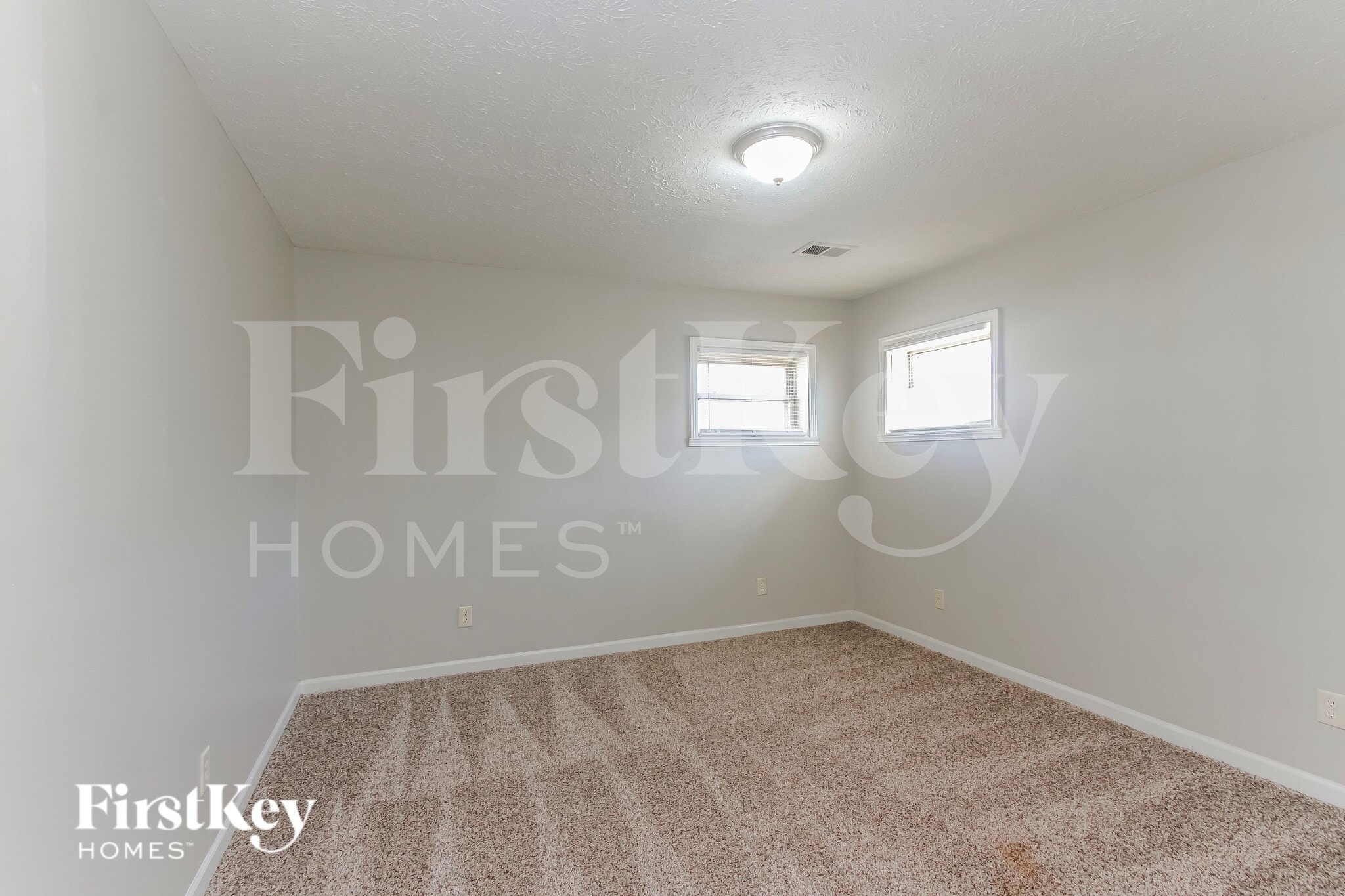 Building Photo - 1127 S Lockburn St