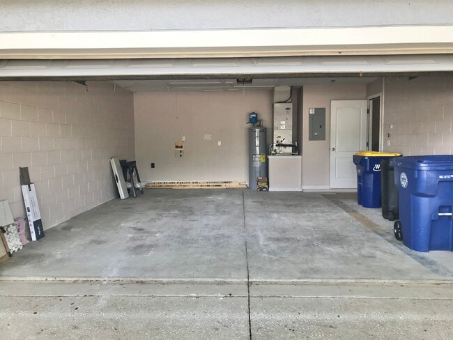 Building Photo - 989 Scenic View Cir