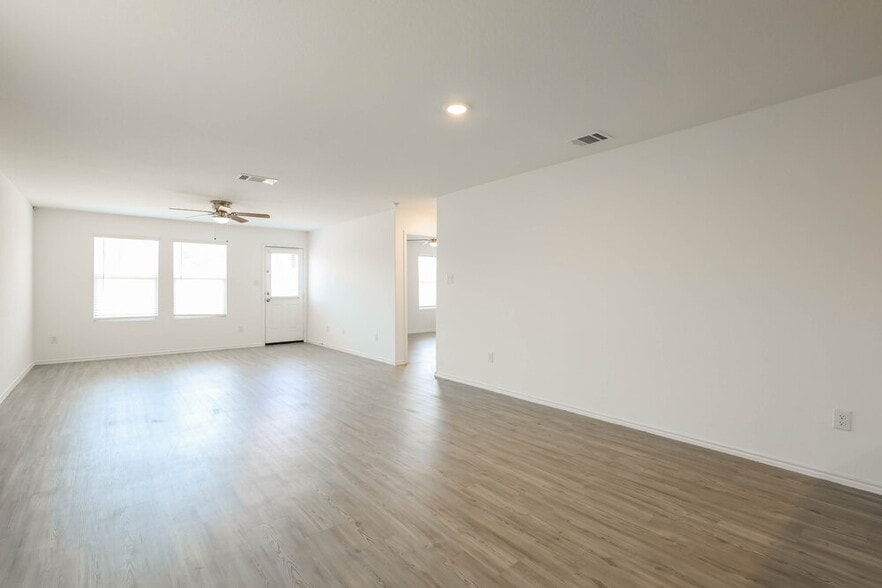 Building Photo - 10121 Bridgton Mill
