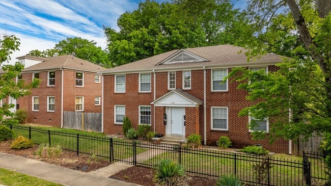 Building Photo - 1724 W 19th St