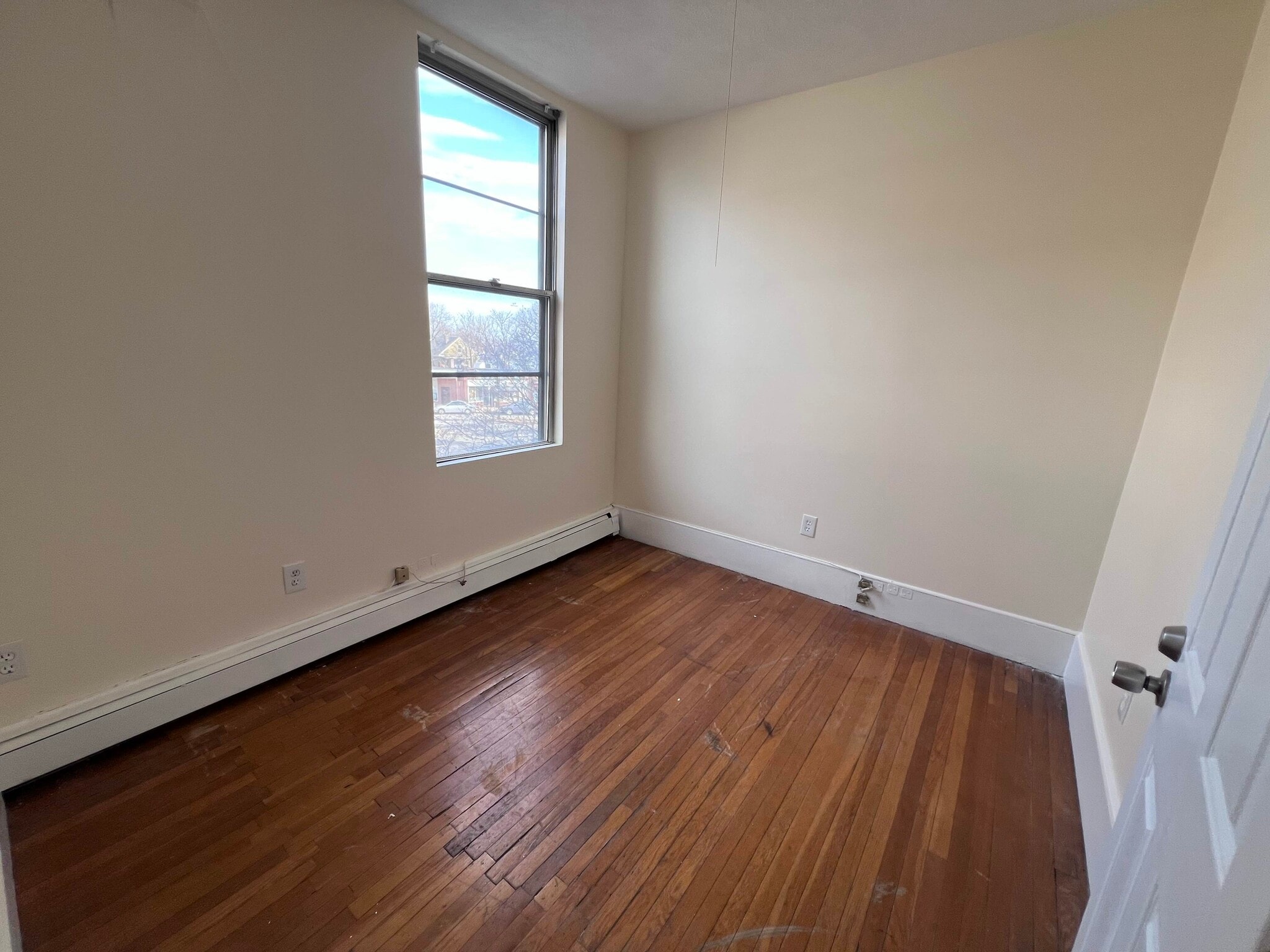 Building Photo - 394 Broadway