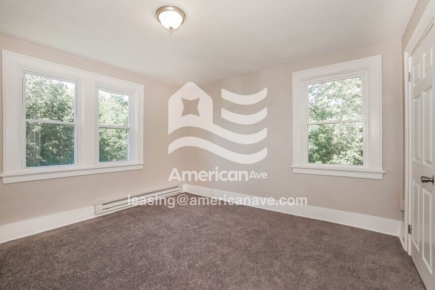 Building Photo - 803 Eathan Ave