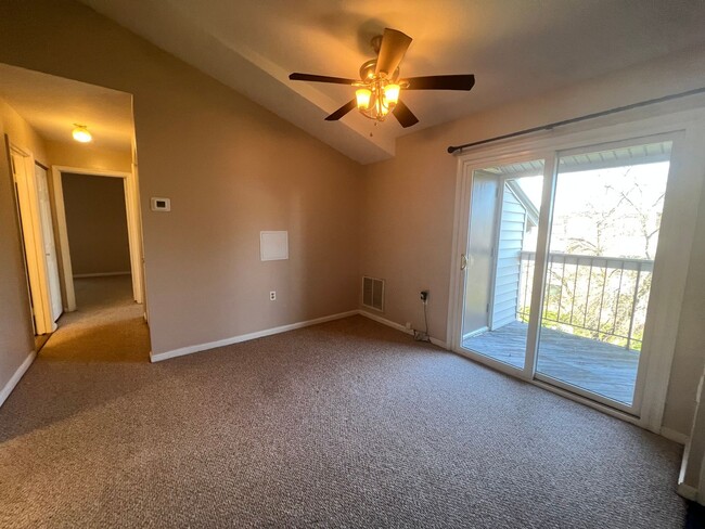 Building Photo - Lovely 2 BR/2 BA Condo in Glen Burnie!