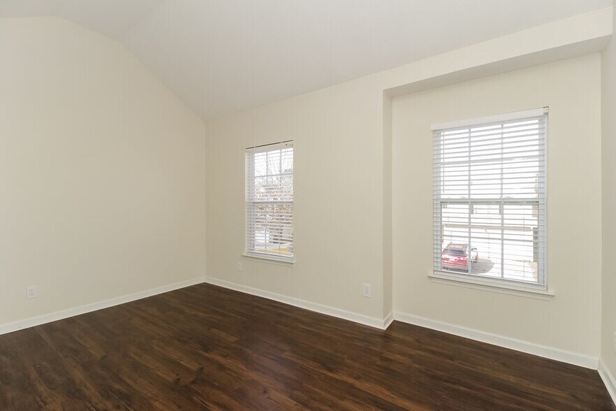 Building Photo - 5023 Serenity Point Ln