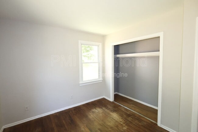 Building Photo - 2605 Seacliff Cir