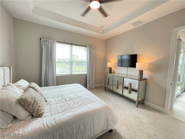 Building Photo - 9213 Cayman Dr