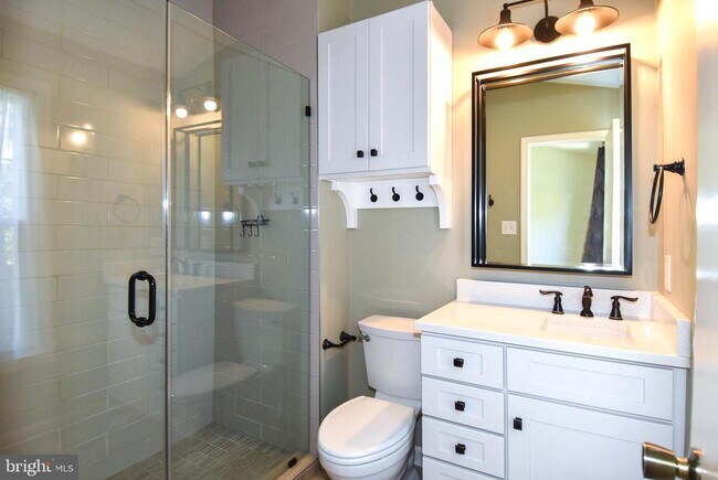 Building Photo - 2304 Hunters Square Ct