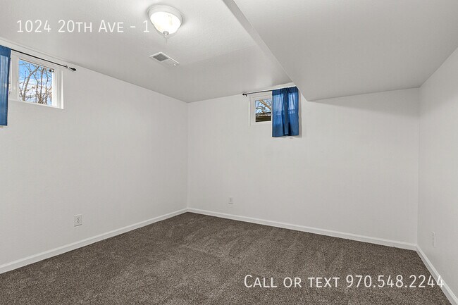 Building Photo - 1024 20th Ave