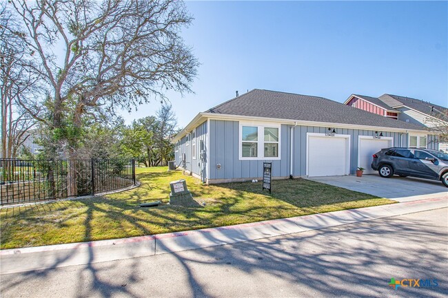 Building Photo - 121 Lafitte Dr