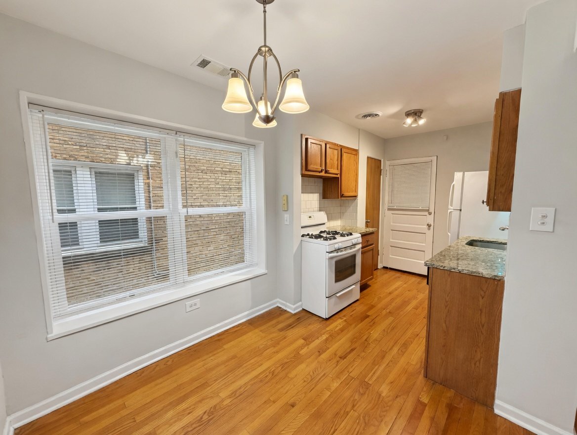 Building Photo - 6535 N Mozart St