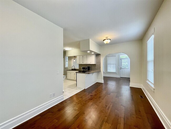 Building Photo - 160 Palmetto Rd