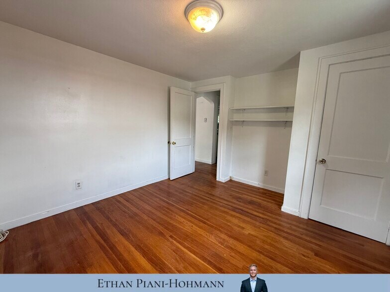 Building Photo - 43 Aldrich Rd
