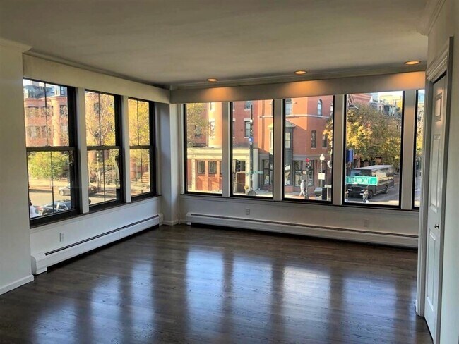 Primary Photo - 608 Tremont St