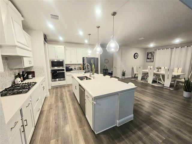 Building Photo - 1428 Huckleberry St