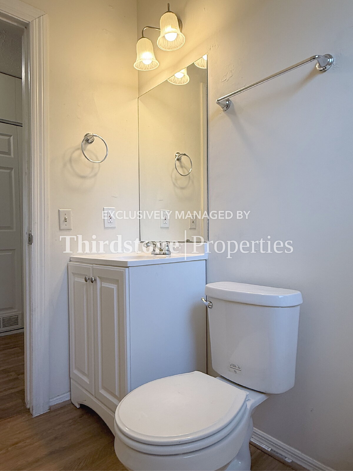 Building Photo - 4833 Kingsbury St