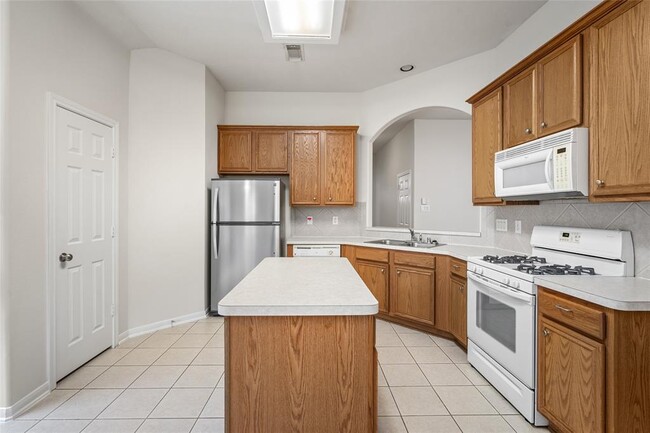 Building Photo - 17807 N White Tail Ct
