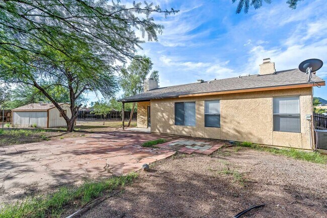 Building Photo - 7221 S Camino Alegre