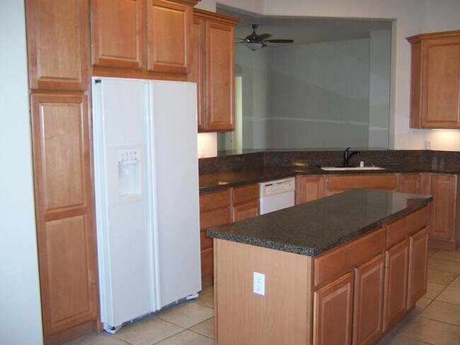 Building Photo - 40330 Calle Cancun