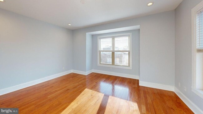 Building Photo - 1401 S 20th St