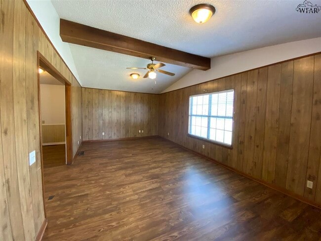 Building Photo - 4133 Moffett Ave