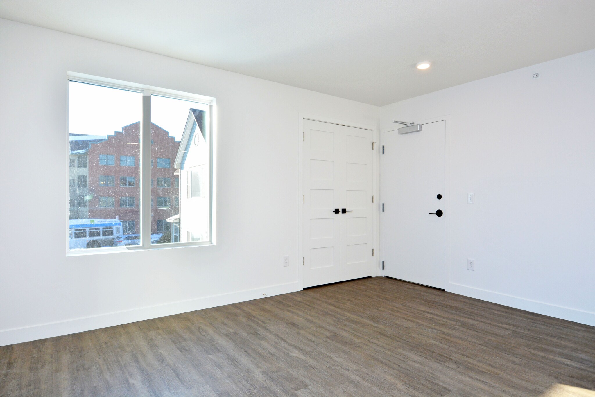 Building Photo - 2909 Grand St NE