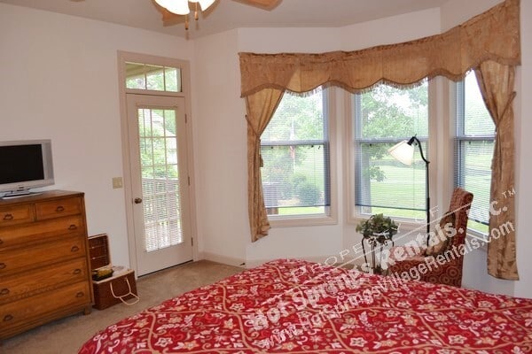 Building Photo - Isabella Golf Course  Home | Furnished