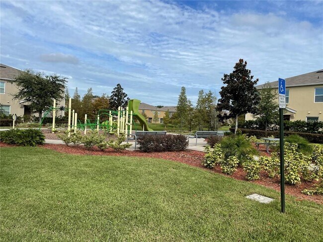 Building Photo - 3408 Seneca Club Loop