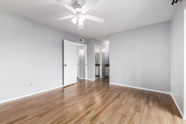 Building Photo - 8225 N Central Ave