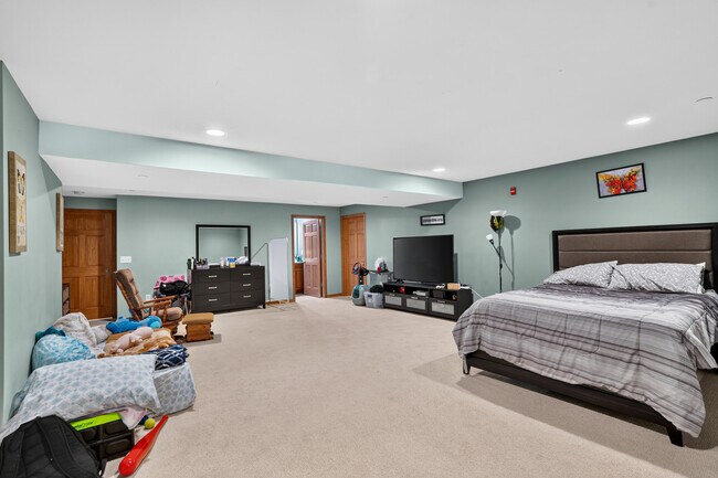 Building Photo - 2183 Norhardt Dr