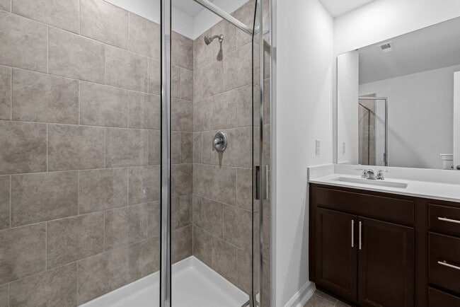 Building Photo - Gorgeous New Construction!  Updated Kitche...