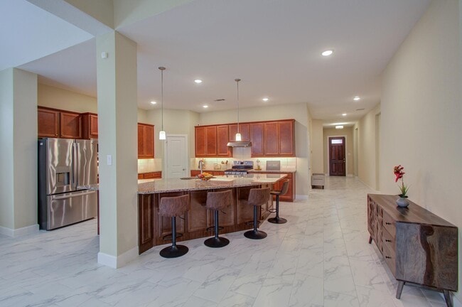 Building Photo - 11810 Dockside Shores Dr