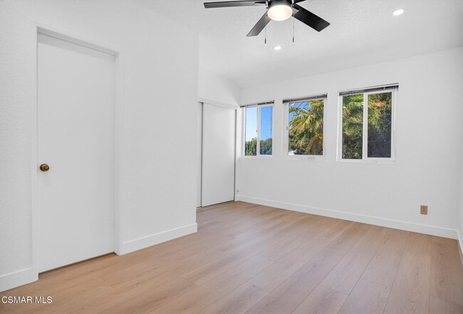 Building Photo - 1160 Alamos Dr