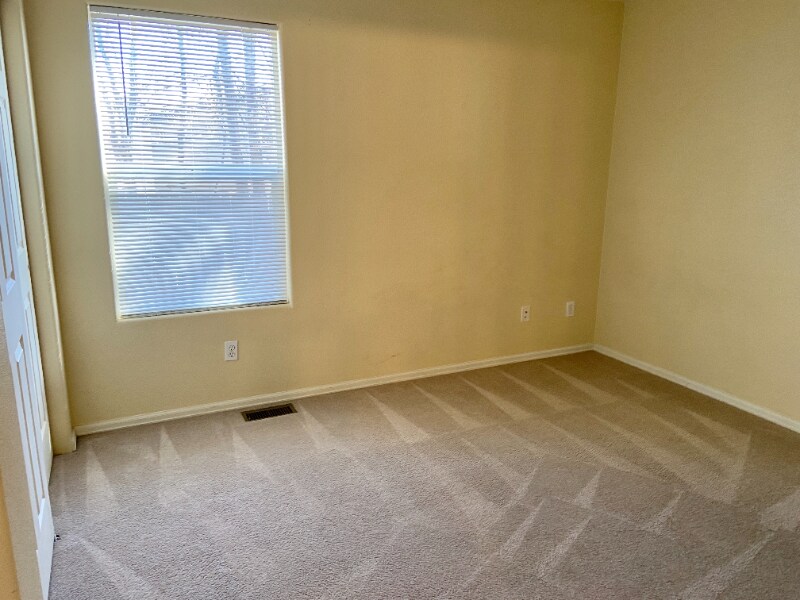 Building Photo - 319 Ellers Grove