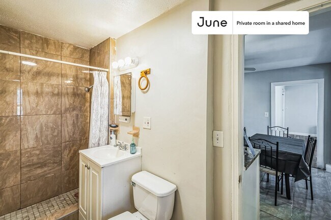 Building Photo - Room in Shared 4 bed/2 bath home