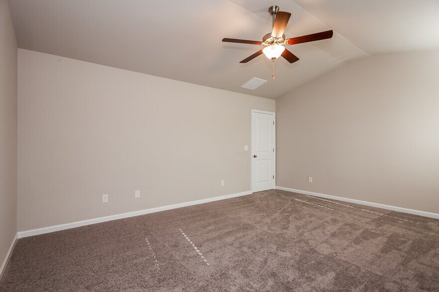 Building Photo - 1013 Helms Rd