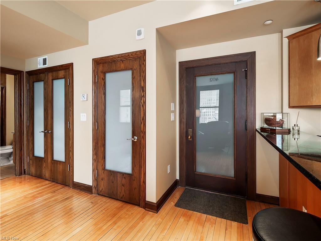 Building Photo - 140 Public Sq