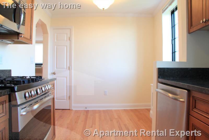 Building Photo - 60 Brattle St