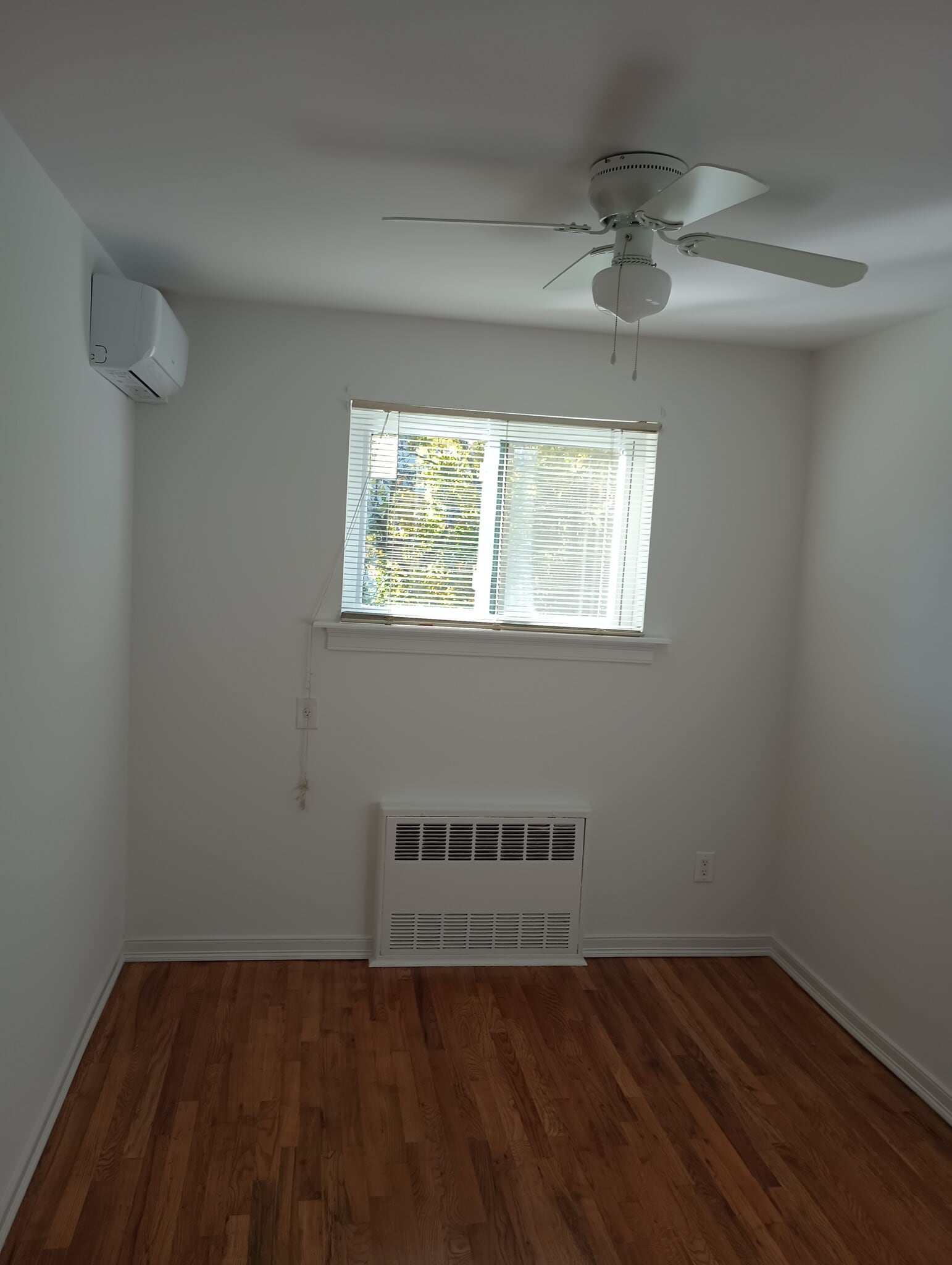Bedroom four - 819 Brooklyn Ave