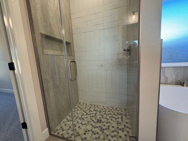 Building Photo - BRAND NEW - 4 bed - 3 bath - 2 car with fenced yard!