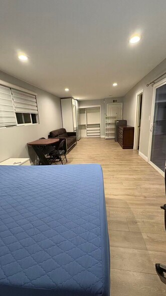 Building Photo - 1024 Bunbury Dr