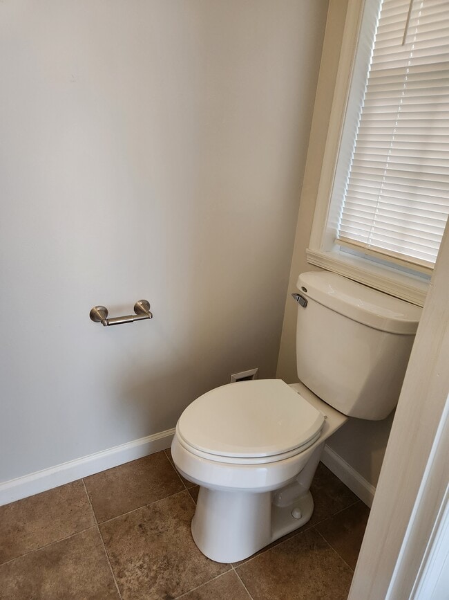 Building Photo - 28 Holler Rd