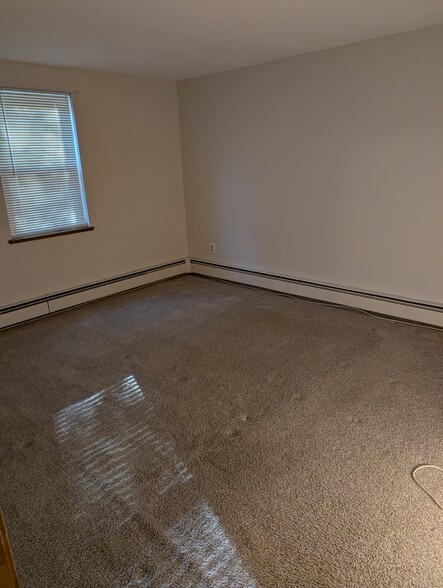 Bedroom 1 - 33 Garden Rd